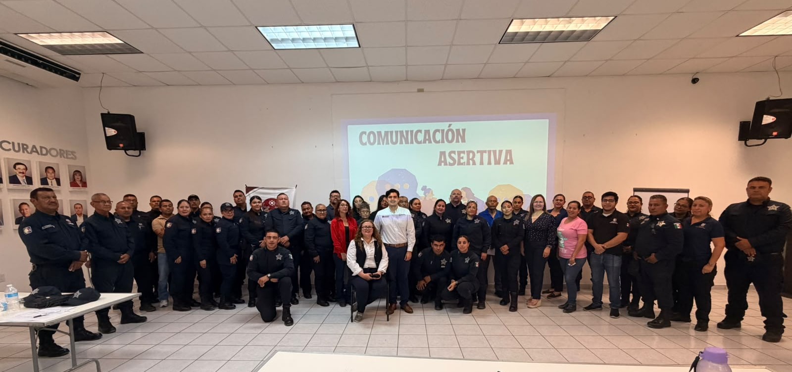 IMPARTE CENTRO PREVENTIVO PLÁTICAS DE COMUNICACIÓN ASERTIVA Y CONTROL DE EMOCIONES A POLICÍAS